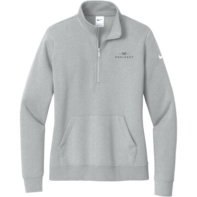 Nike Women's Club Fleece Sleeve Swoosh 1/2-Zip